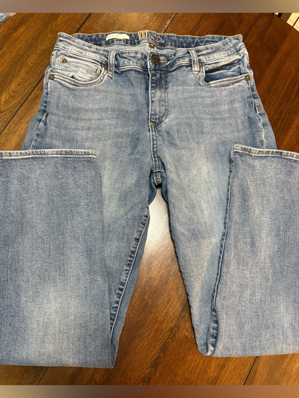 Kut from the Kloth Katy Boyfriend Light Blue Women’s Size 12  Straight Jeans